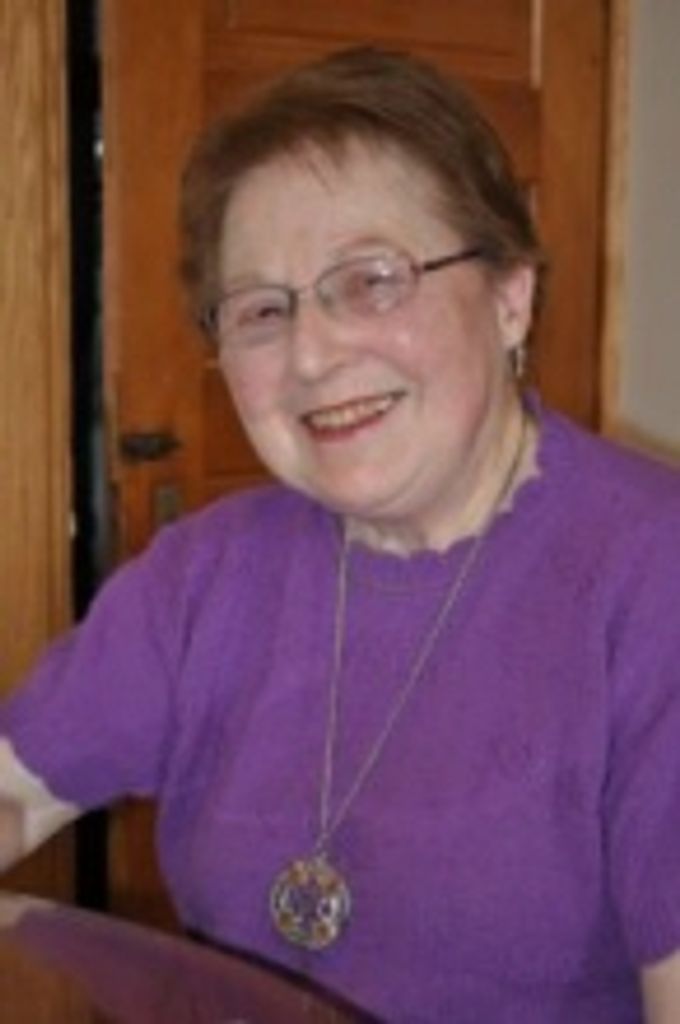  Lucille Fullerton