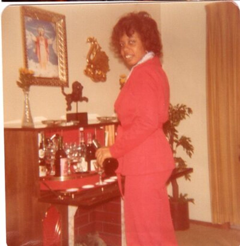 Mrs. Mary Jean Jackson - Page Profile Photo