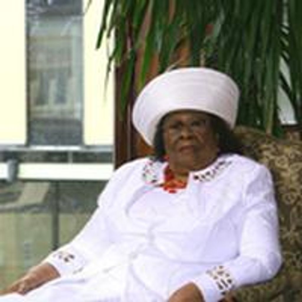 Sara  Lou (Smith)  Jones