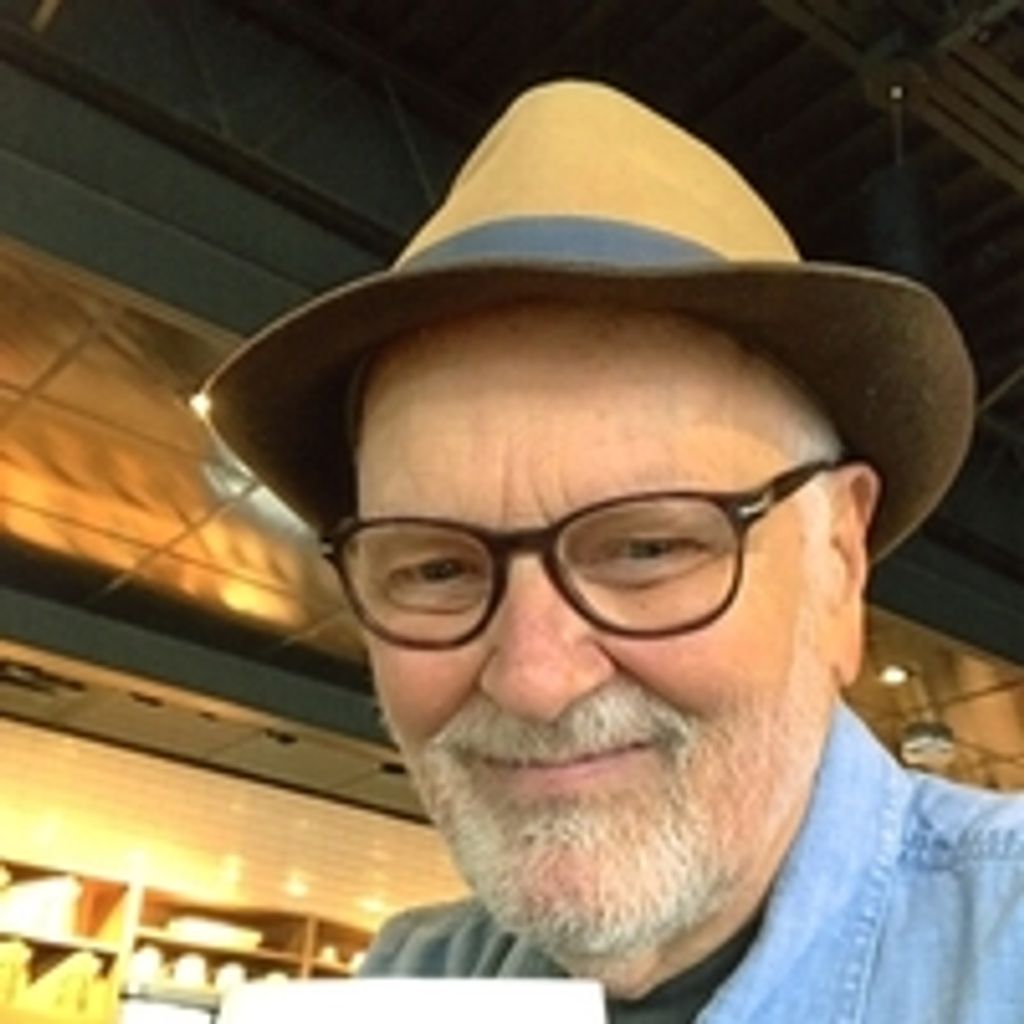 Robert  "Bob" Mccreight