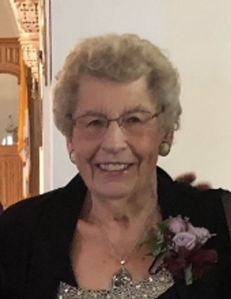 Elsie M Vetter