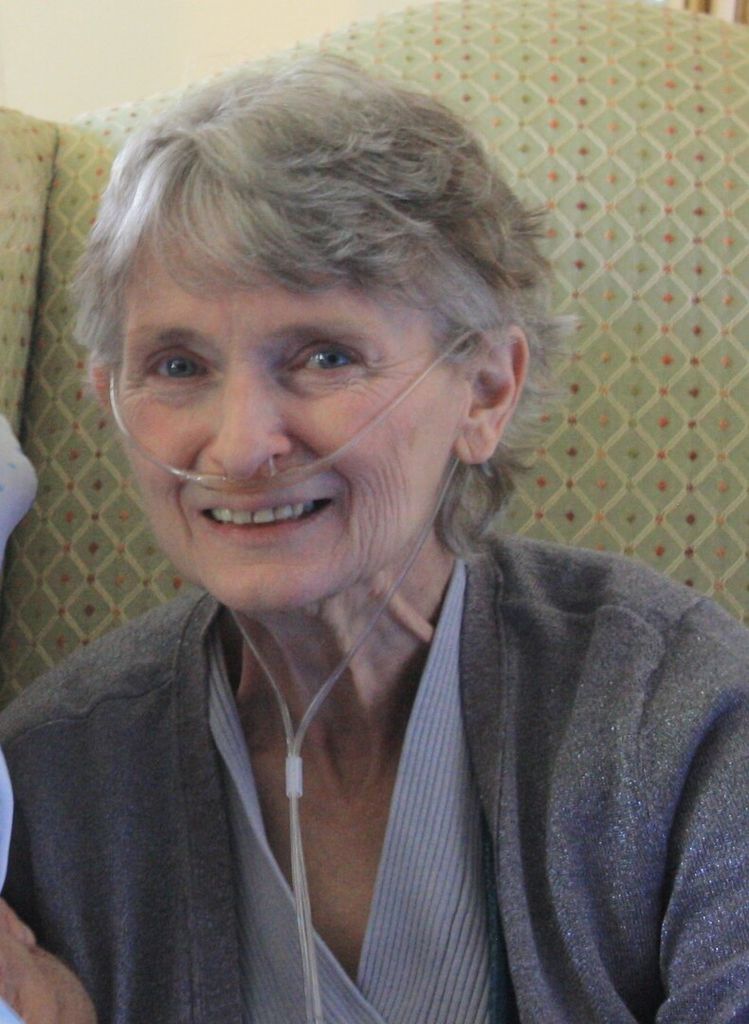 Paulette E Theriault