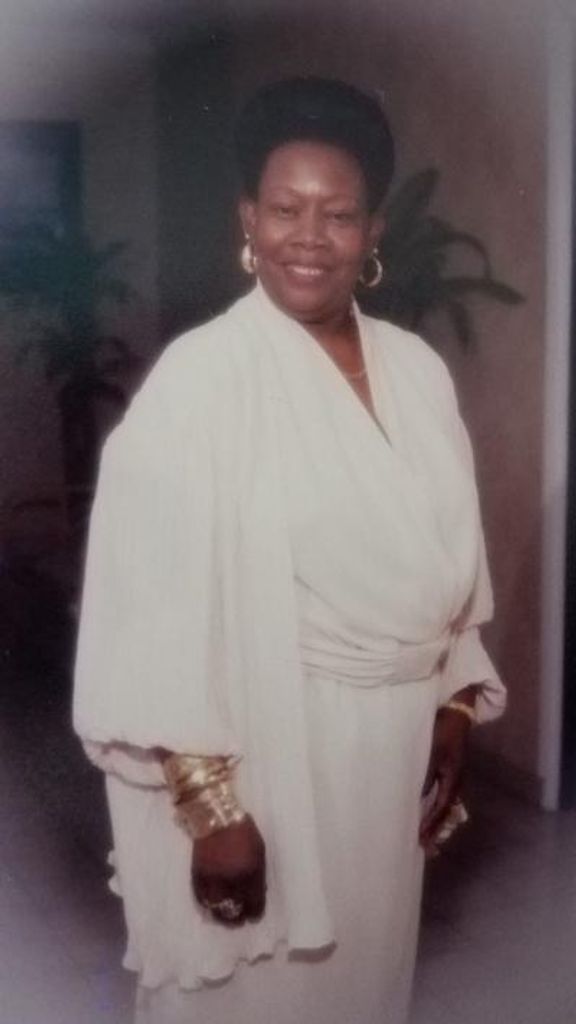 Ms. Ermine Barclay Profile Photo