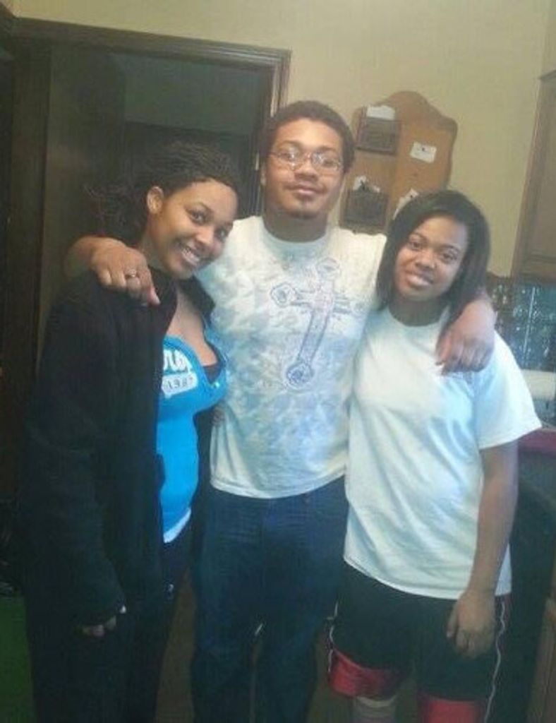 Michael Darnell Henderson Profile Photo