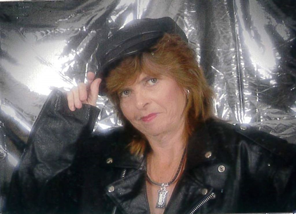 Lori Lee (Dangler)  Holliman