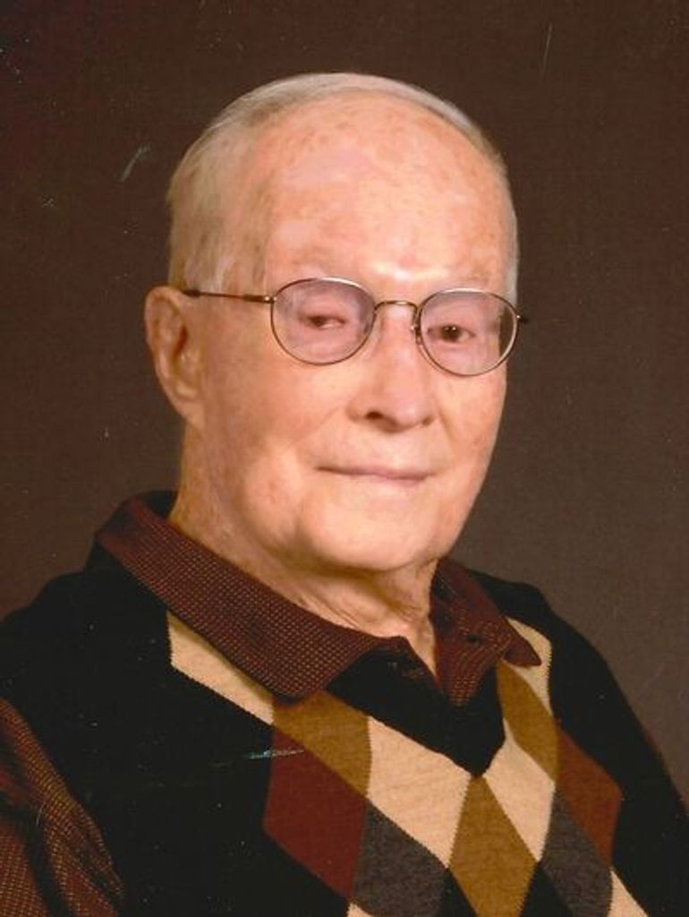 Lloyd Kinder Nihiser Profile Photo