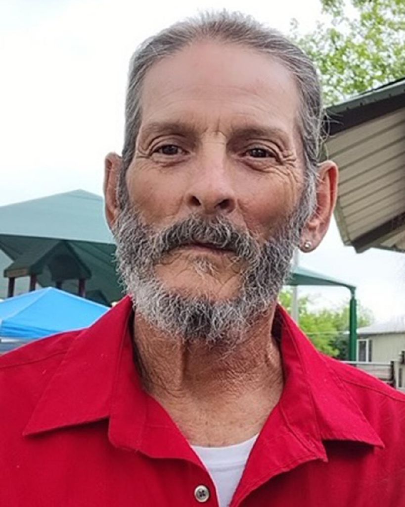 Robert Castillo Profile Photo