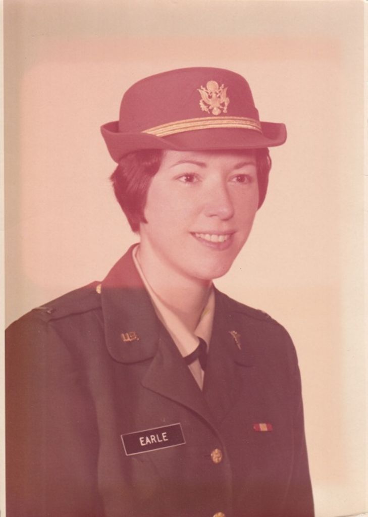 Lillian Earle