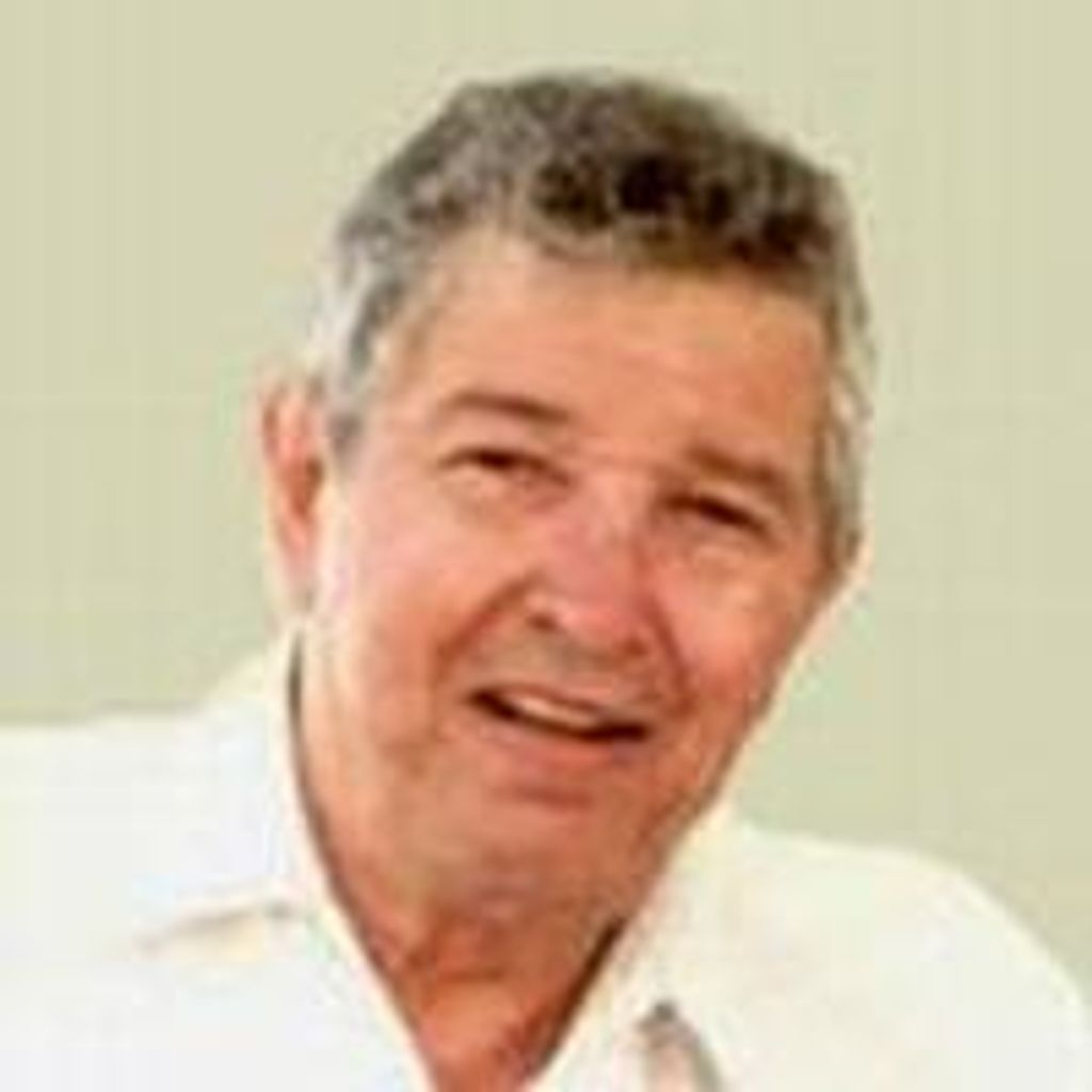 Larry  W. Mamone
