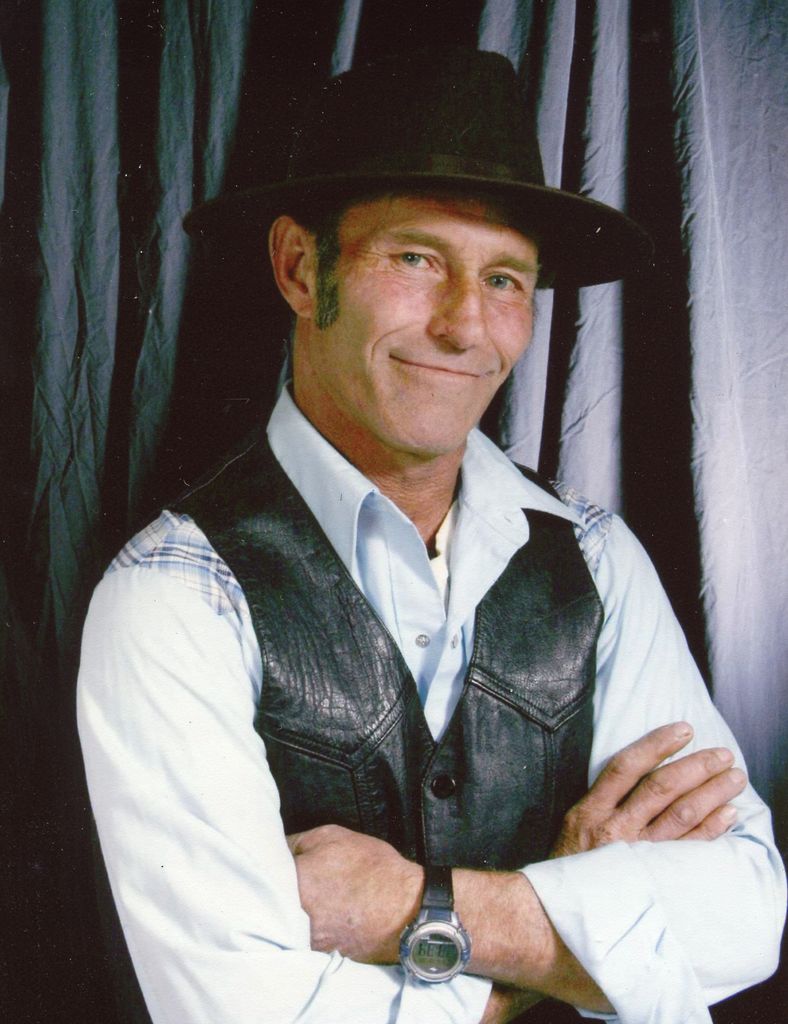 Franklin Russell  Bond Profile Photo