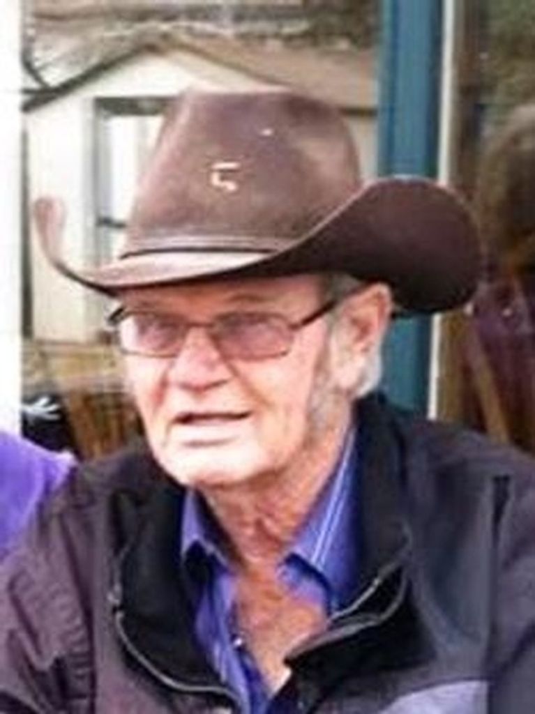 Elmer Barker