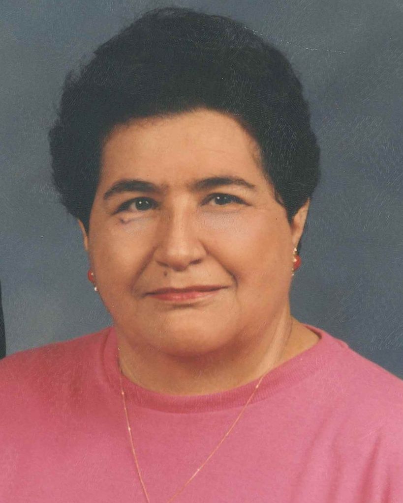Lucia Flores Rivera Profile Photo