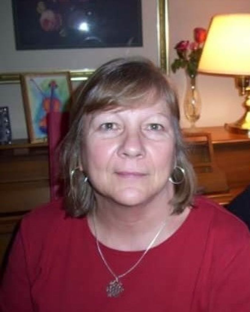 Suzanne (Wilson)  Padgett