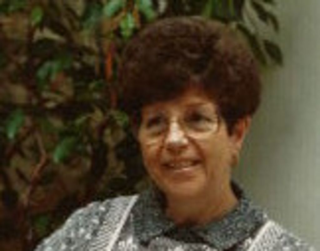 Elizabeth (Beth) Charlton Henderson