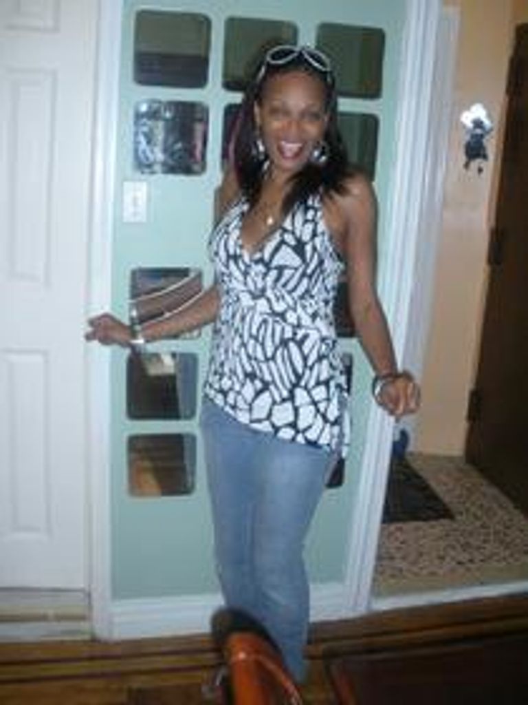 Alexandra F Robertson