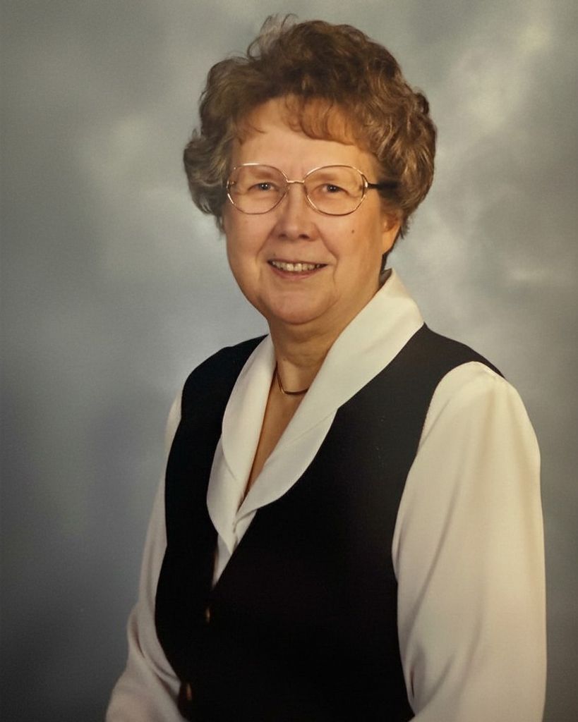 Vivian Hauff Profile Photo
