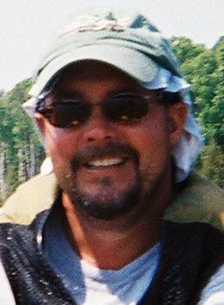 Daniel  Lee Suiters