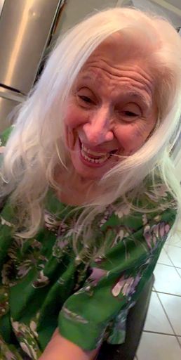 Yolanda C. Gonzalez photo gallery thumbnail 246 of 357