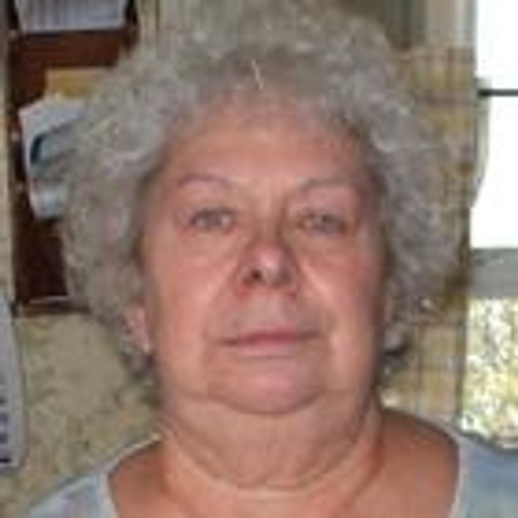 Barbara "Barb Halas Reese
