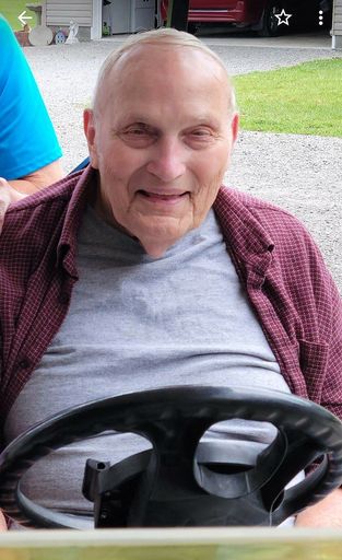 Bernard Lee Moore photo gallery thumbnail 280 of 293