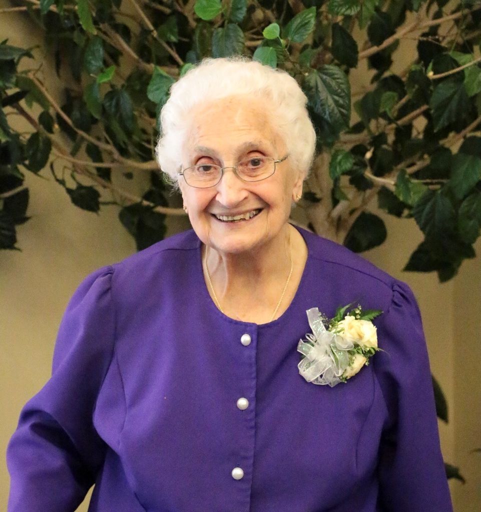 Marguerite  Louise Somma
