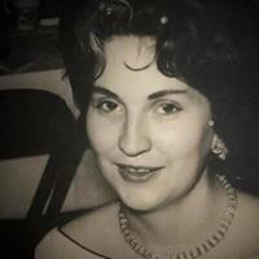 Mary M Andrzejewski