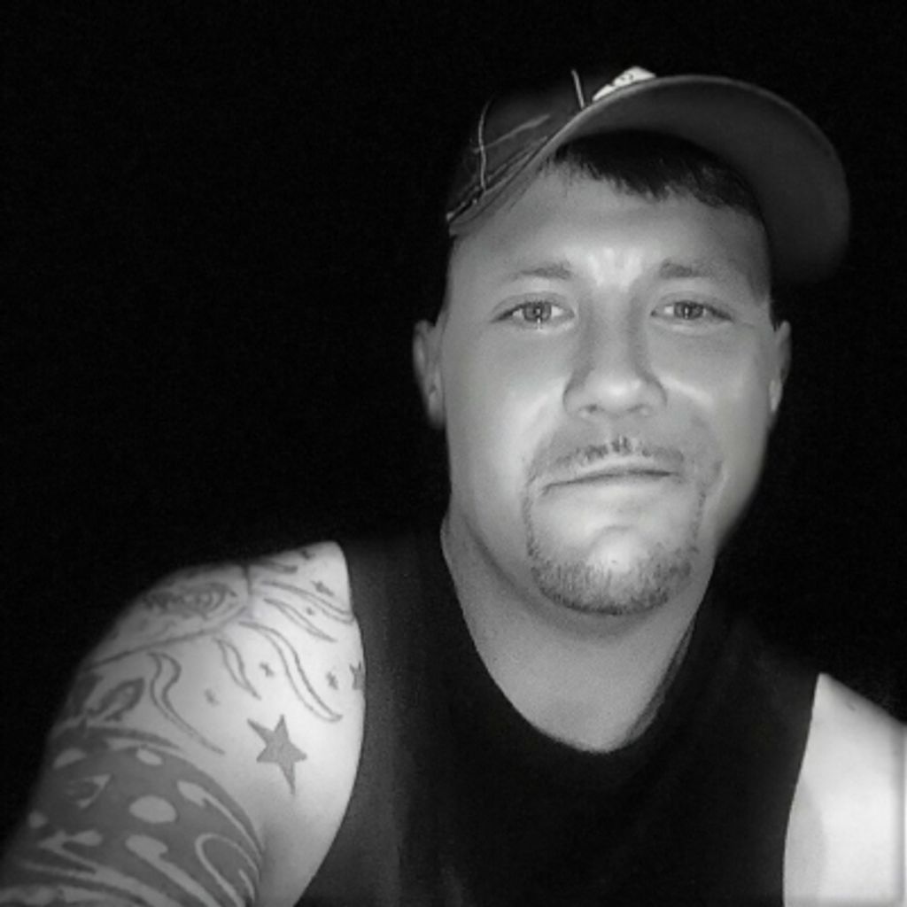 Logan Daniel Thomas Profile Photo