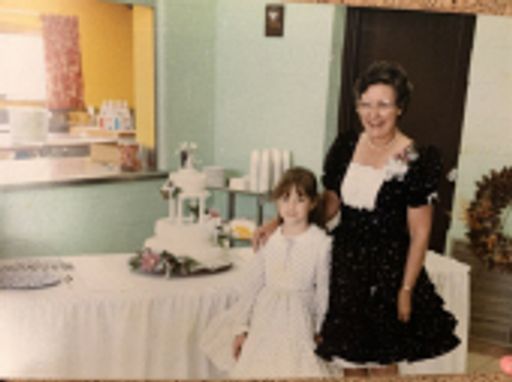 Helen Sellers photo gallery thumbnail 1 of 3