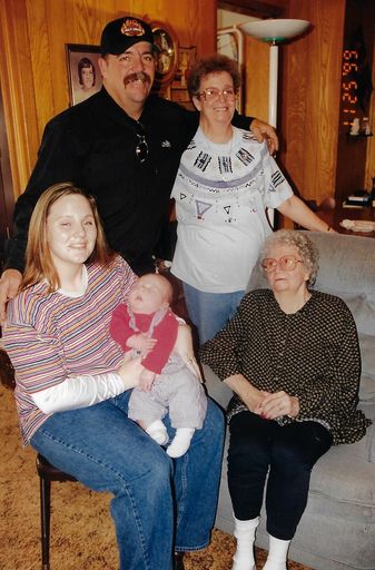 Helen Isbell photo gallery thumbnail 58 of 144