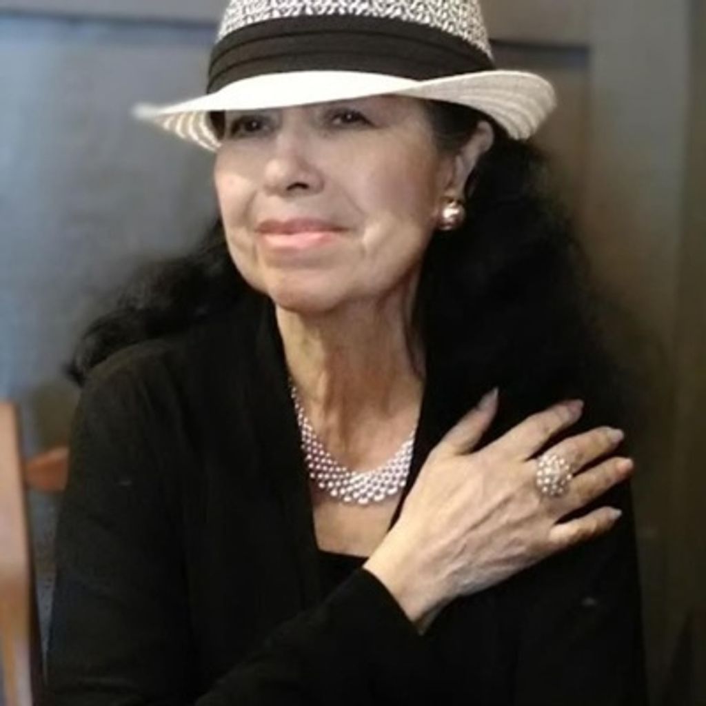 Gloria "Paloma" Cruz