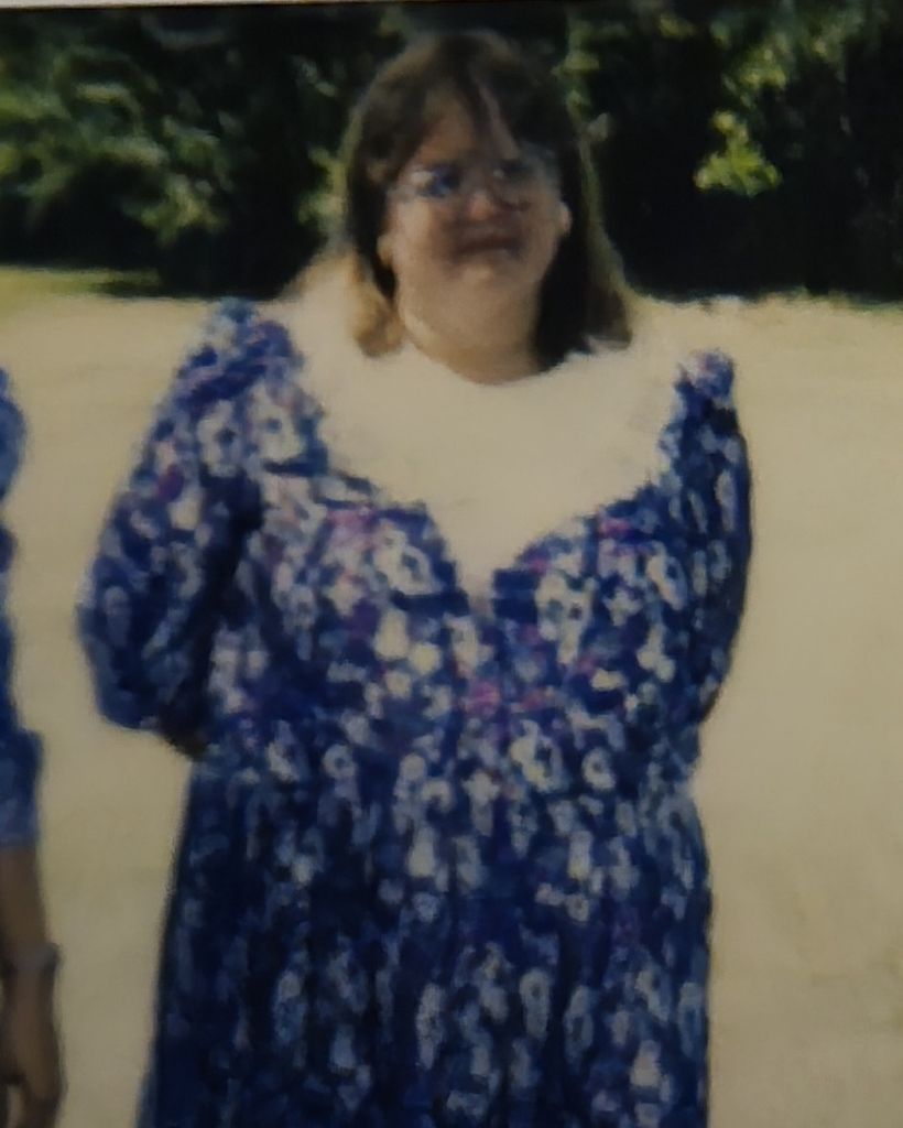 Julie (Laechelt) Ward Profile Photo