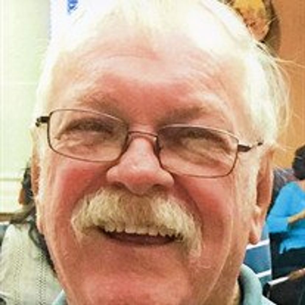 Carl Holifield Profile Photo