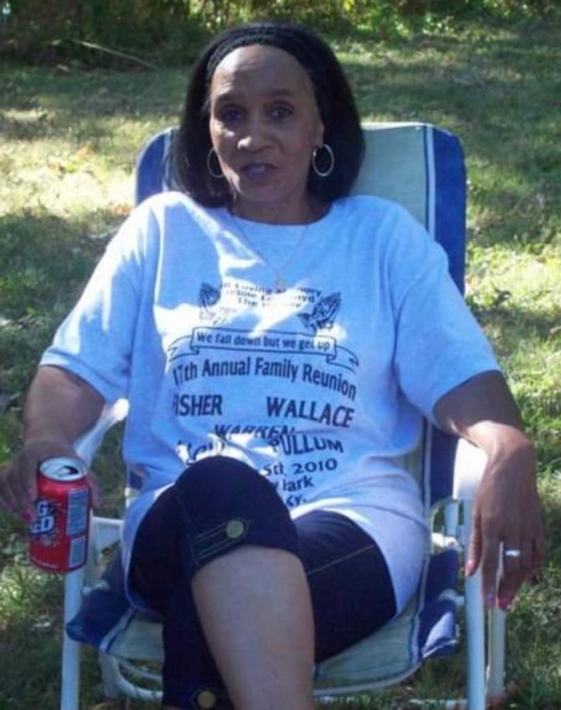 Dolores J (Hall)  Roberts