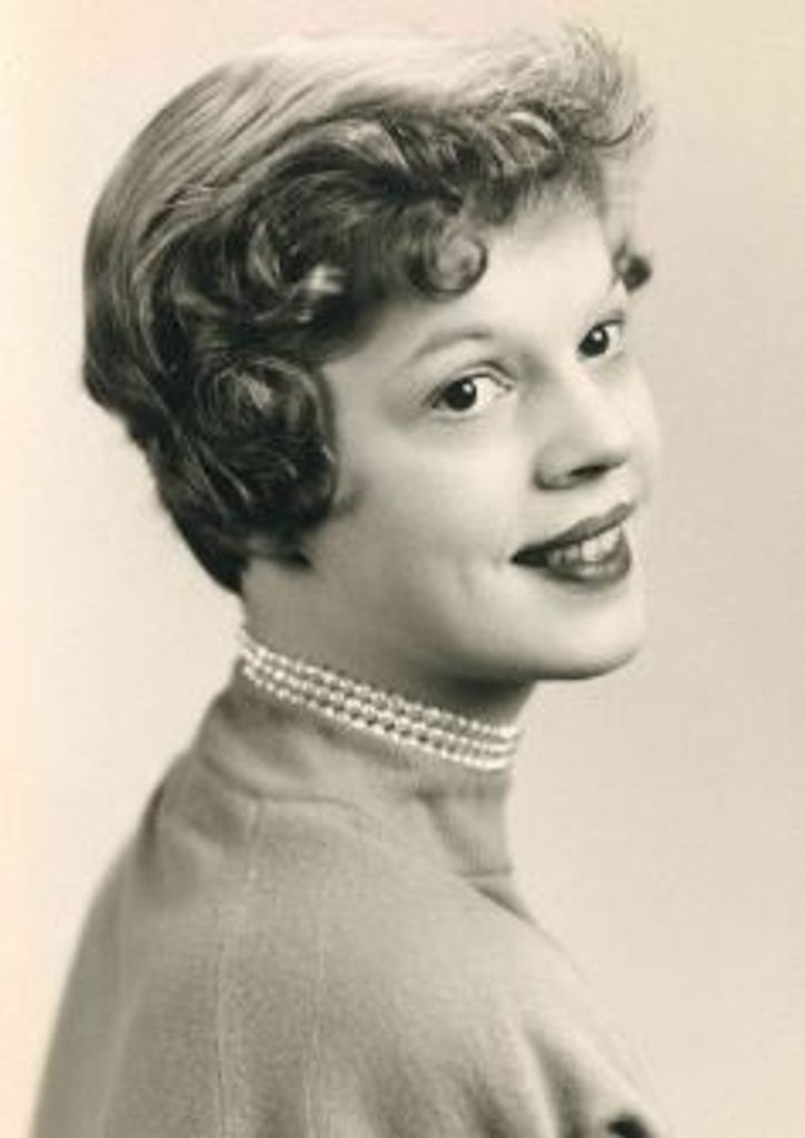 Marilyn Lee Lesmeister