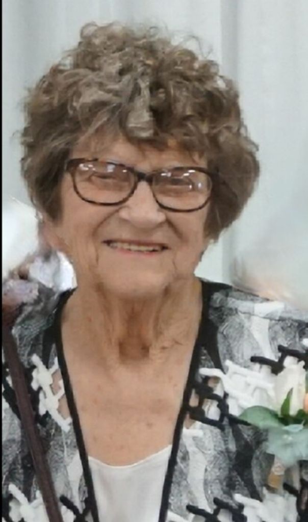 Betty May (Ihnen)  Davis Profile Photo