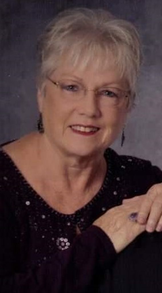 Martha "Marti" (Hammond)  Wright