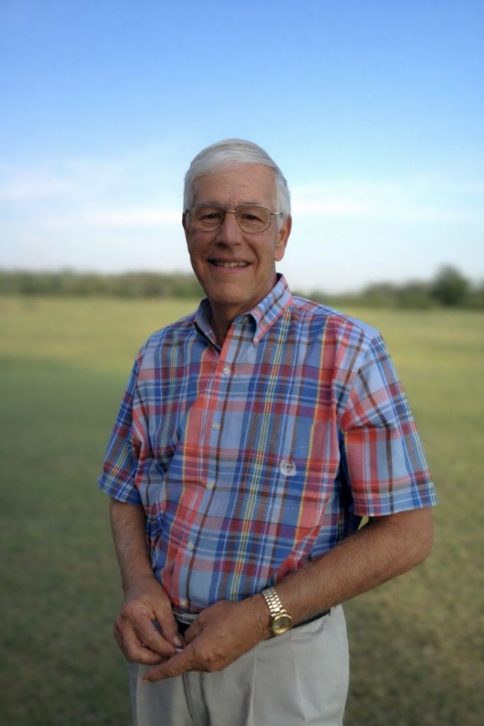 Larry Howard Archer Profile Photo