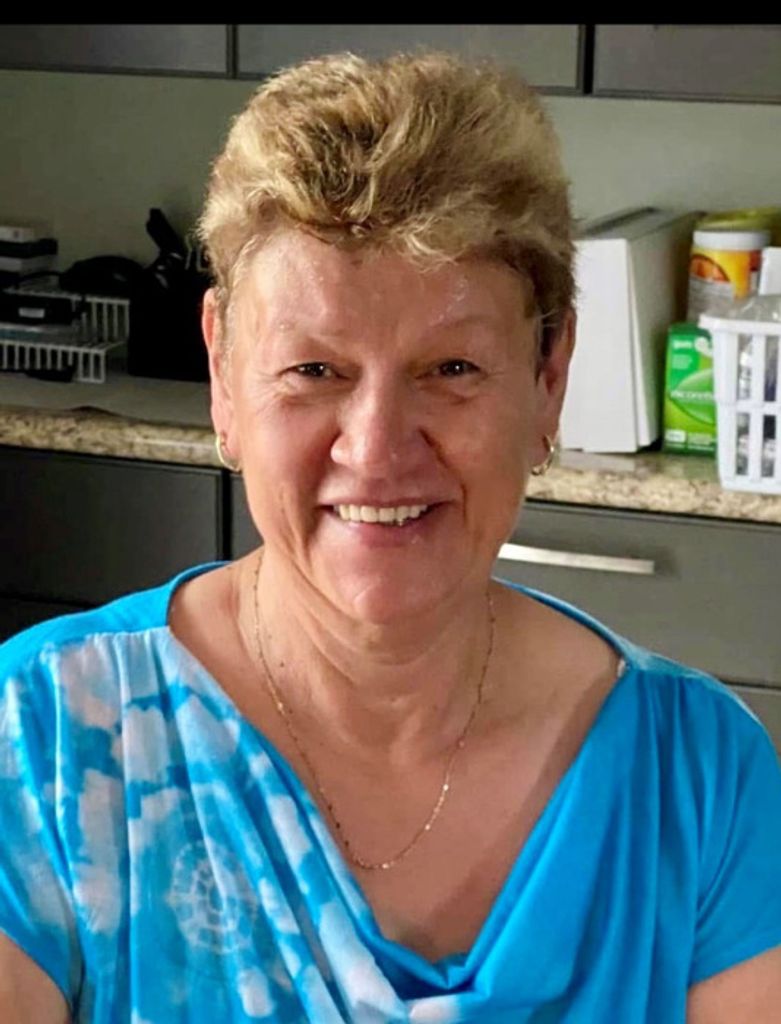 Marlene (Carriere)  Bignell Profile Photo