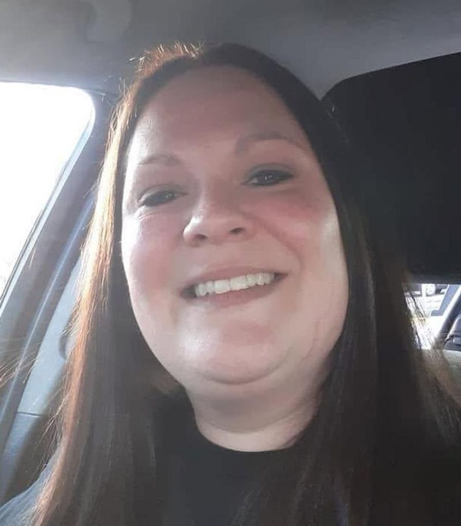 Nichole Elaine Kahle Profile Photo