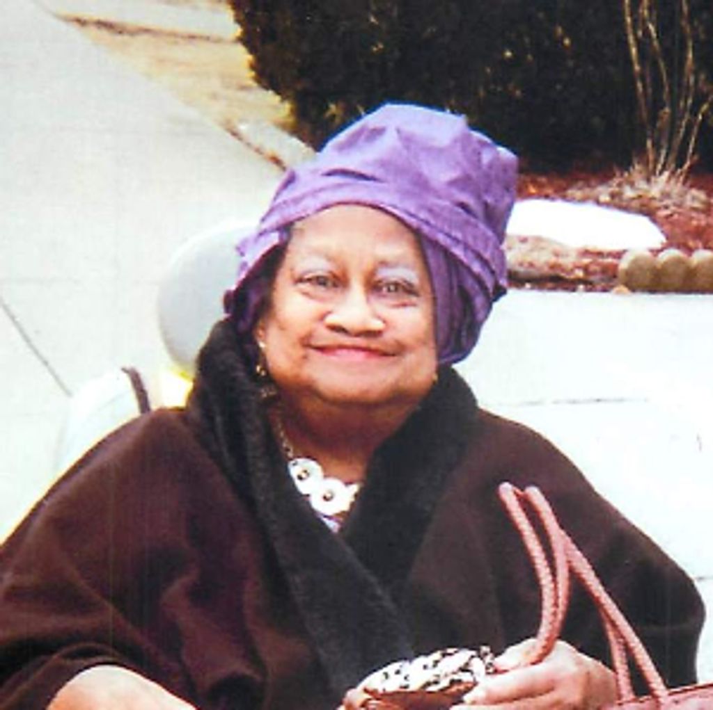 Carolyn Laveau