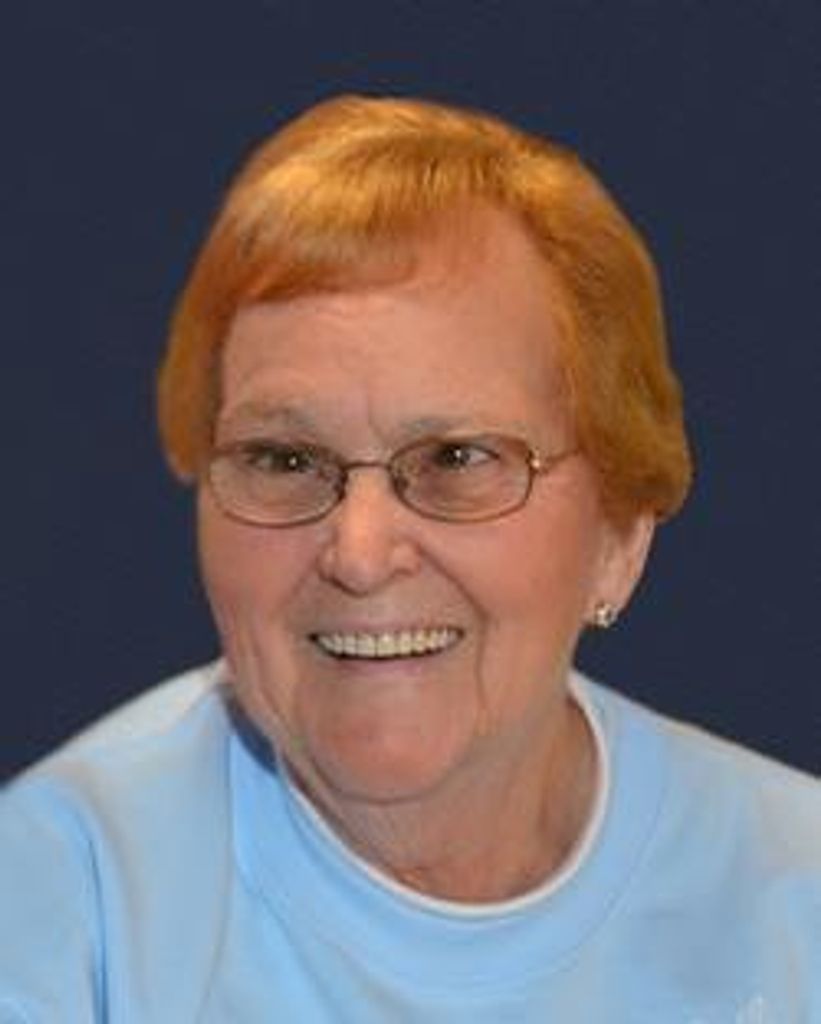 Z Joan Lenz