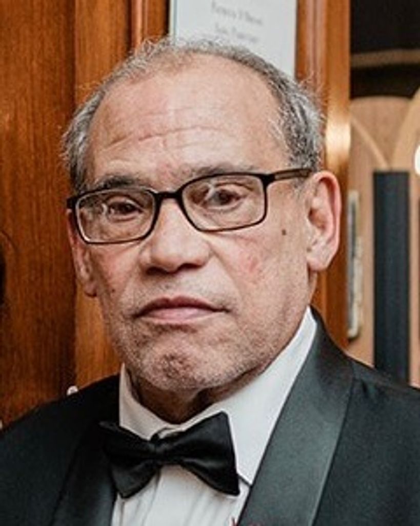 Robert Ayala Profile Photo