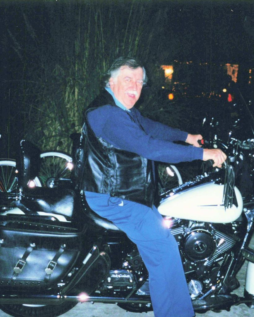 Roger Alan Davis Profile Photo