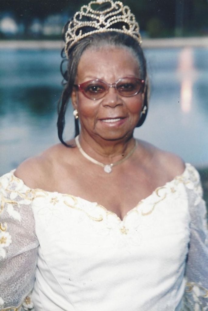 Ms. Estreana Hutchinson