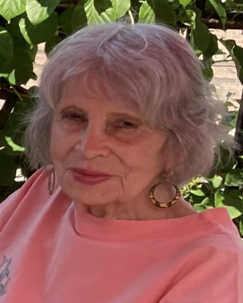 Lillian August Profile Photo