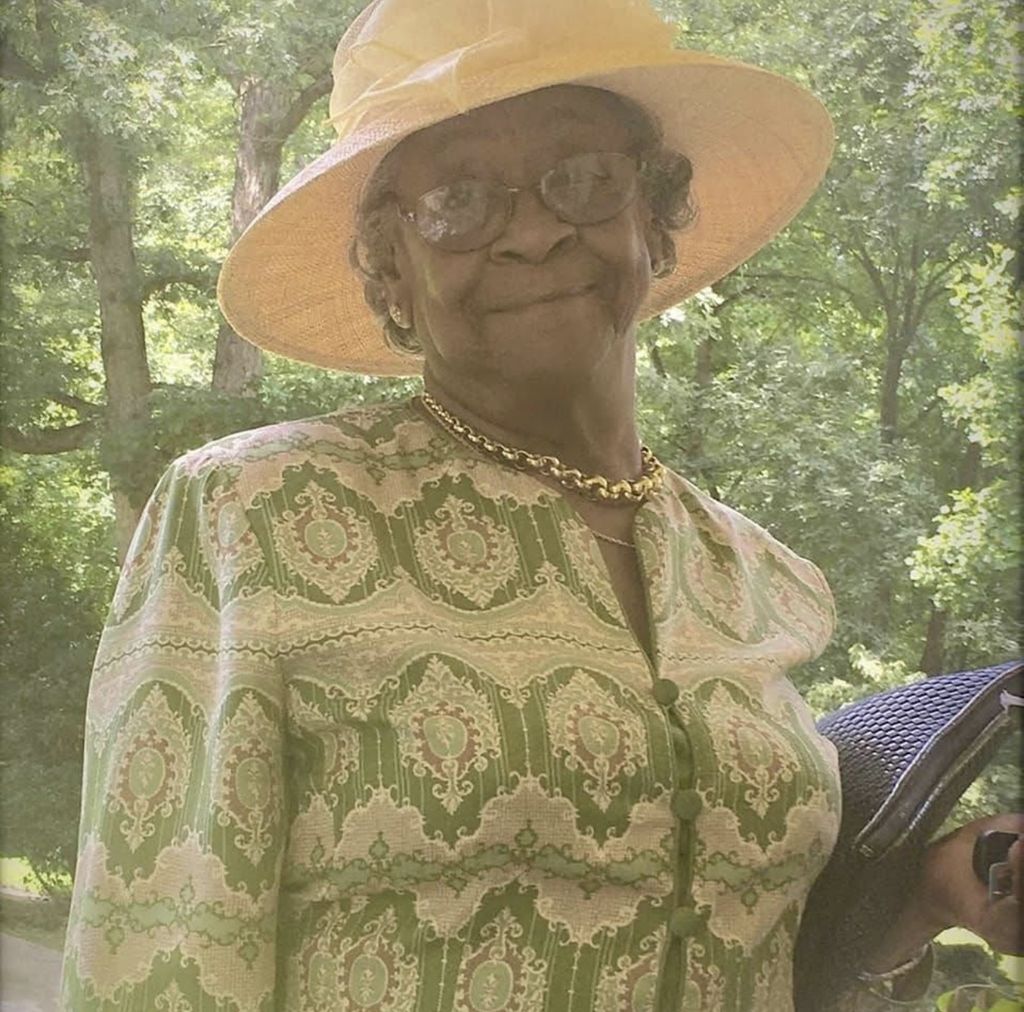 Mrs. Mozelle Caesar Profile Photo