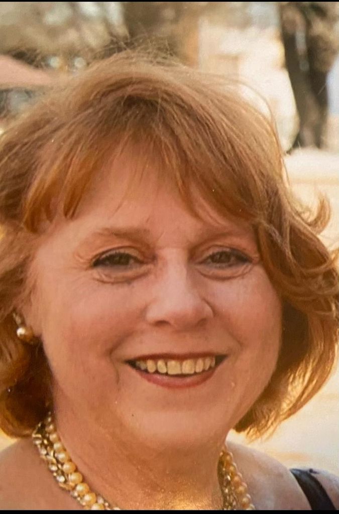 Helen Connelly Profile Photo