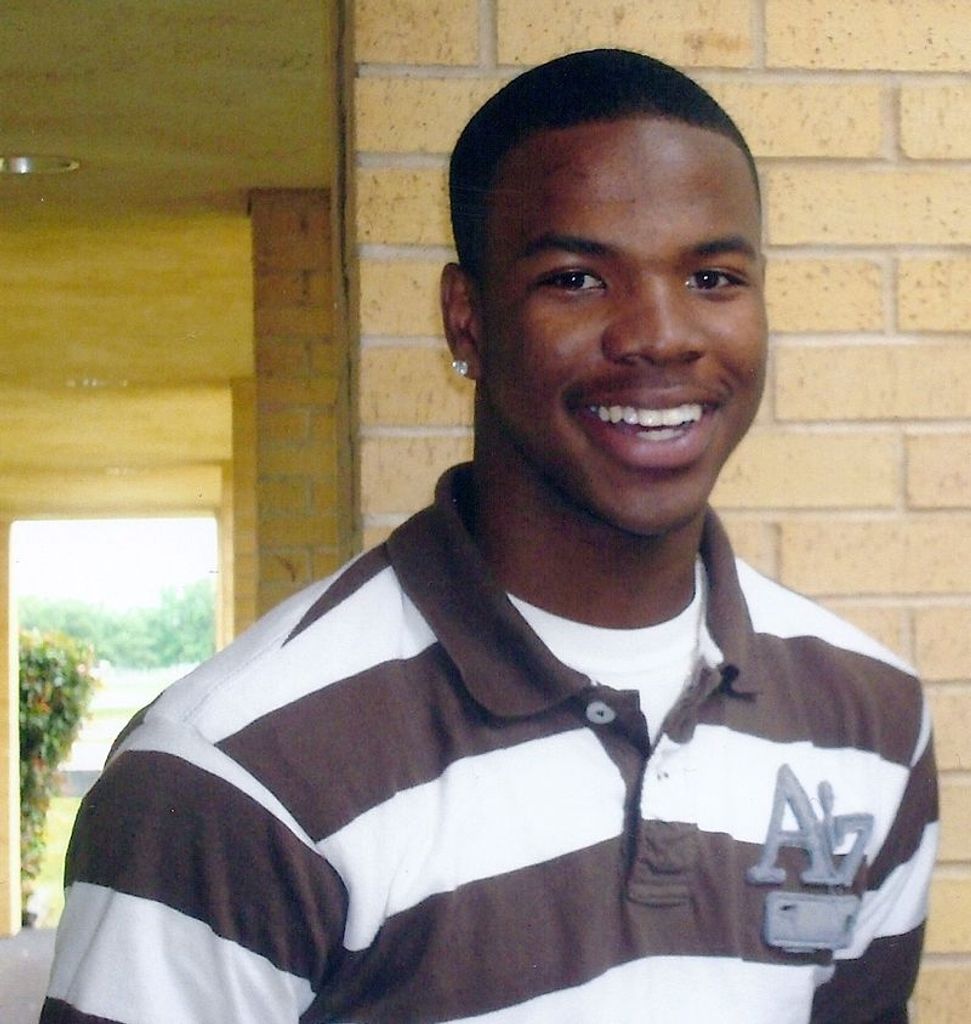 Adonis Savon Banks