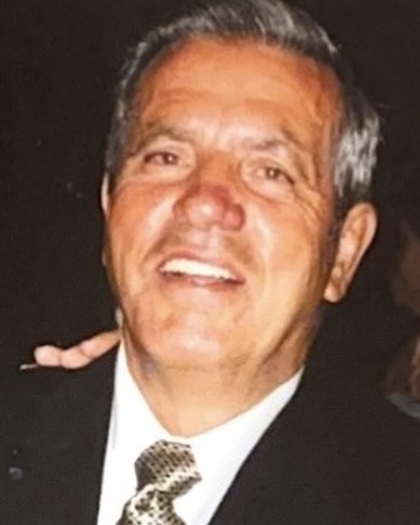 Roberto R. Oliveira Profile Photo