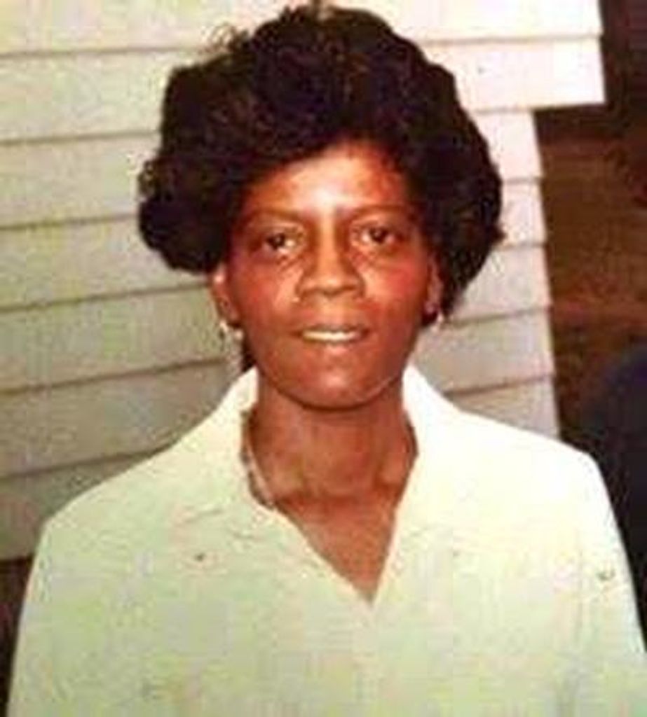 Mrs. Carolyn Yvonne Johnson Profile Photo